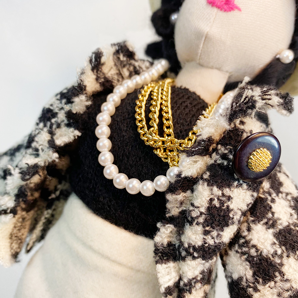 Bambole di icone della moda Coco Chanel