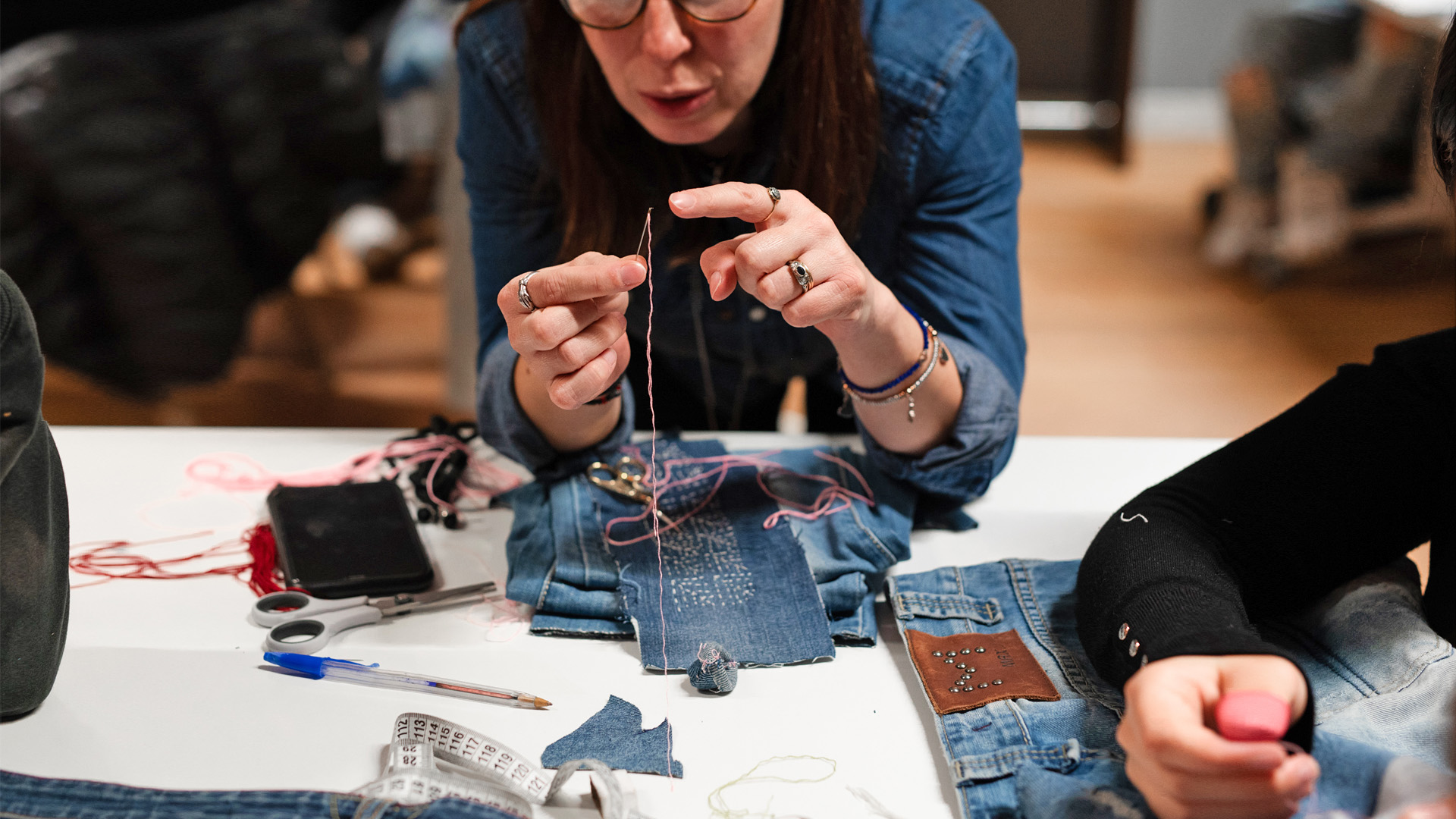 Vittoria Valzania docente del corso europeo di upcycling sartoriale