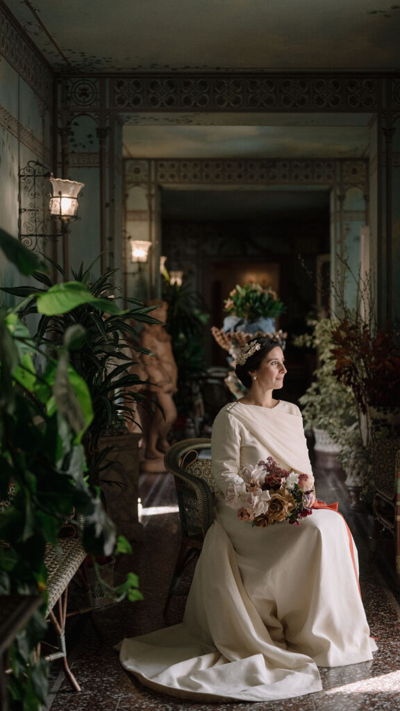 Abito da cerimonia nuziale: differenze con l'abito da sposa