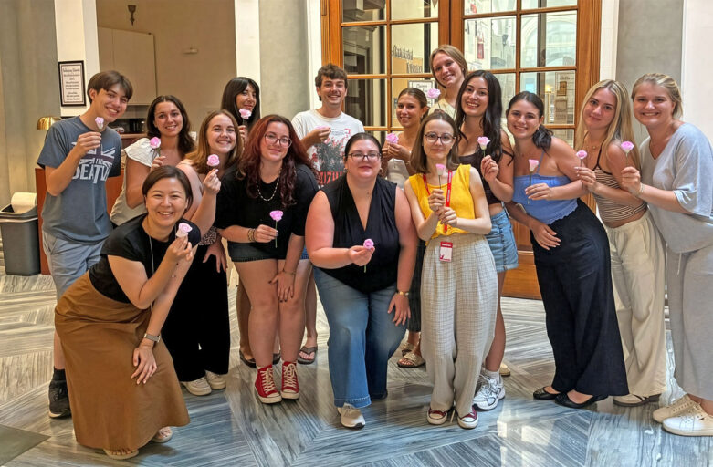 Workshop di Upcycling a Firenze: da un lenzuolo nasce un fiore