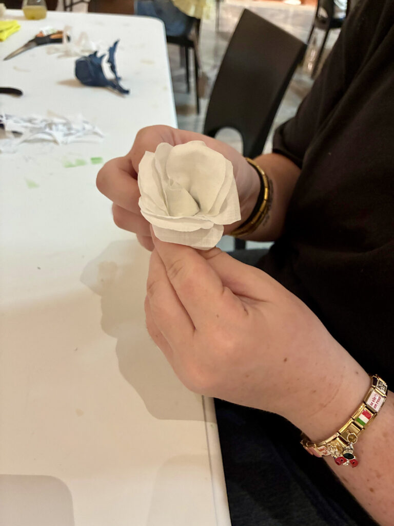 Workshop di Upcycling a Firenze: da un lenzuolo nasce un fiore