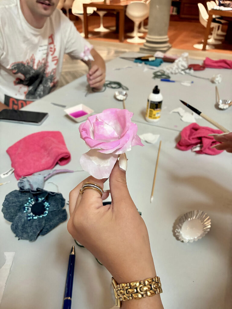 Workshop di Upcycling a Firenze: da un lenzuolo nasce un fiore